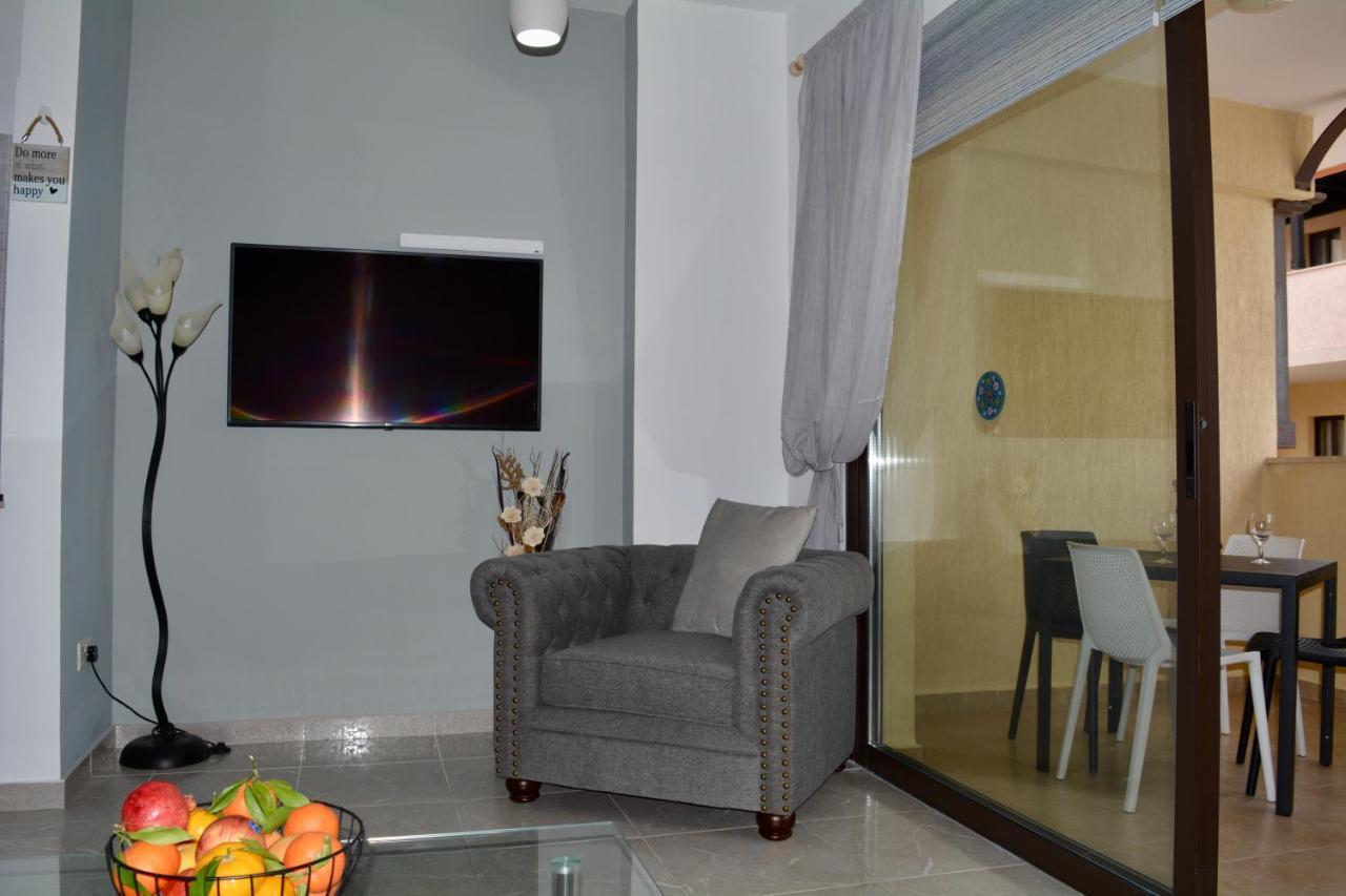 Queens Gardens - Kato Paphos - Next To Kings Ave Mall --- By Yiota Exteriér fotografie